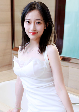 Gorgeous member profiles: China caring member Caroline from Taiyuan