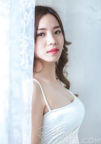 Gorgeous member profiles: Dandan, member China yuong