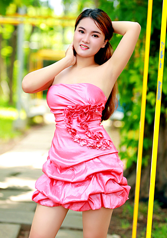 Date the member of your dreams: THI KIM HUYEN(Kimmy), Member Asian in Dating profile